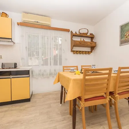 Apartment Marica I Ivo 3