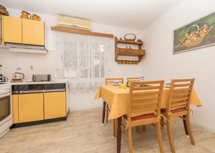 Apartment Marica I Ivo 3